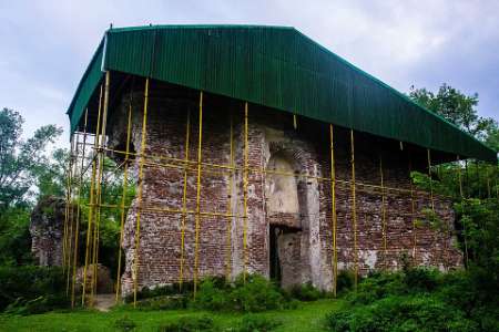 معبد اسپی‌مزگت؛ رازهای کهن سفید مسجد گیلان در دل جنگل‌های تالش