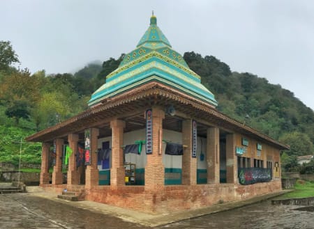 آرامگاه شیخ زاهد گیلانی؛ گنبد فیروزه‌ای صفوی در دل لاهیجان