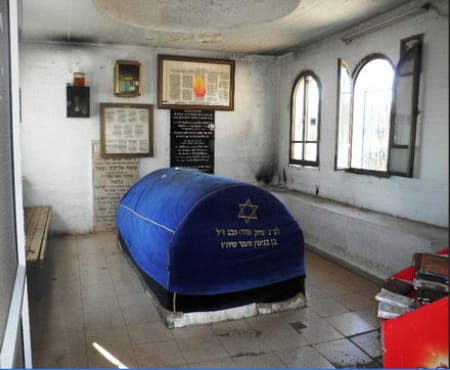 آرامگاه حیقوق نبی؛ بنای باشکوه عهد سلجوقی در تویسرکان