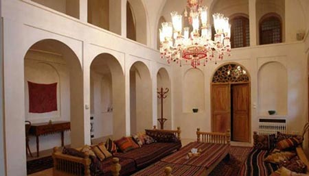 آشنایی با خانه منوچهری کاشان؛ شاهکار معماری و اقامت سنتی